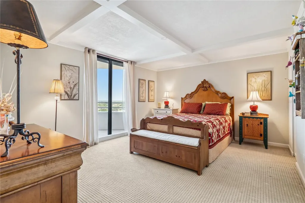 5950 Pelican Bay Plaza S Gulfport FL 33707