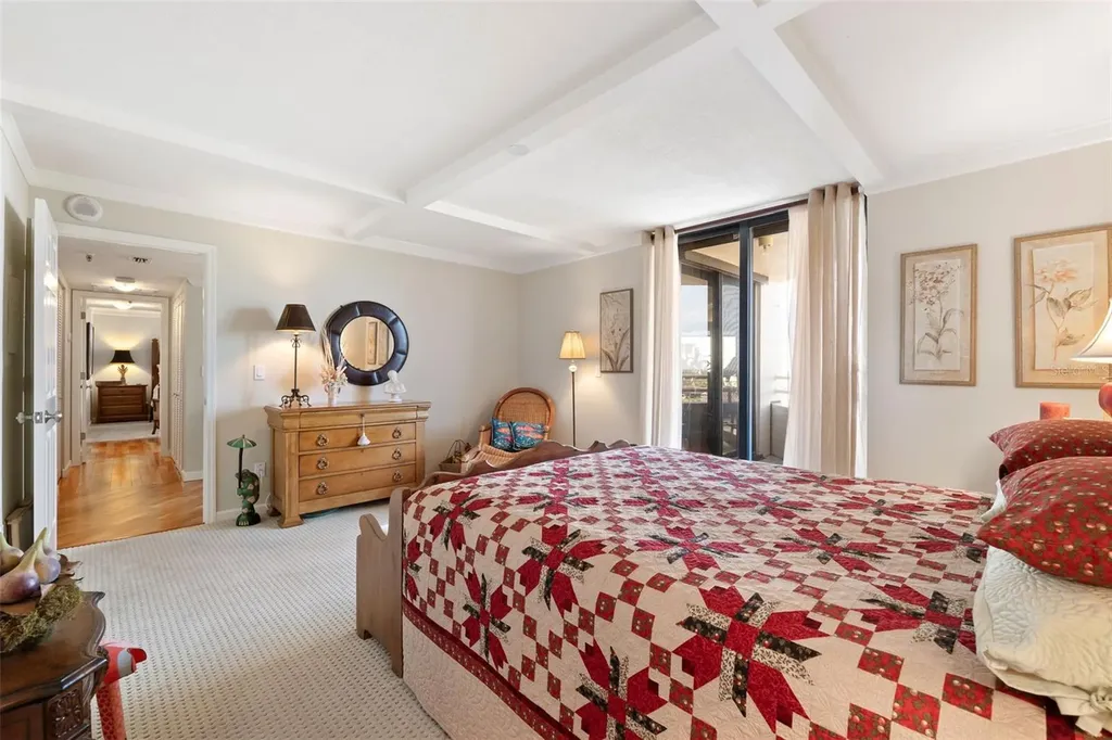 5950 Pelican Bay Plaza S Gulfport FL 33707