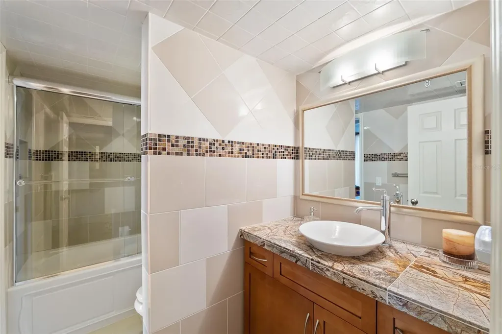 5950 Pelican Bay Plaza S Gulfport FL 33707