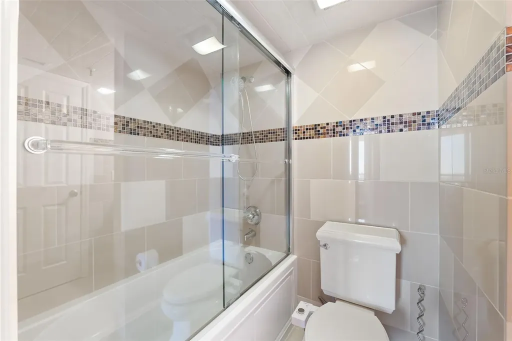 5950 Pelican Bay Plaza S Gulfport FL 33707