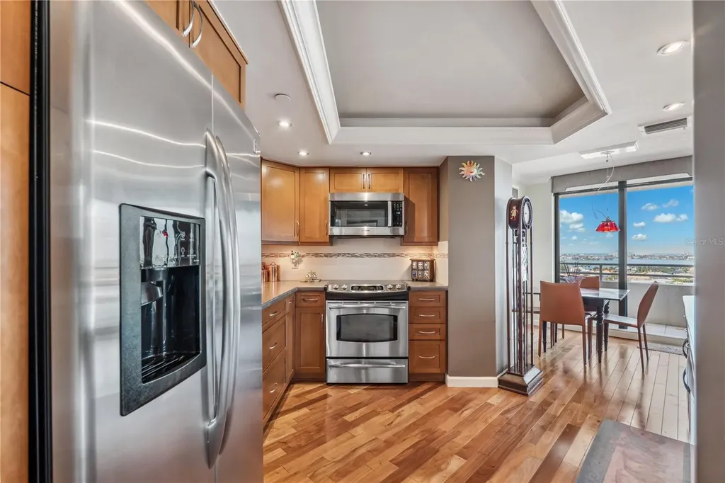 5950 Pelican Bay Plaza S Gulfport FL 33707