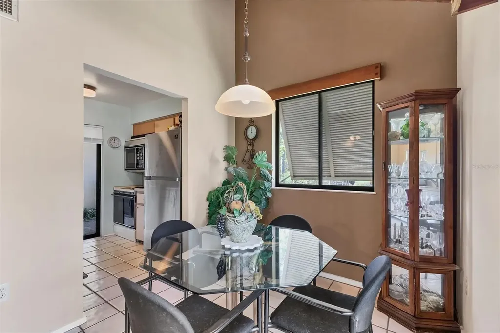 3073 Willow Green Sarasota FL 34235