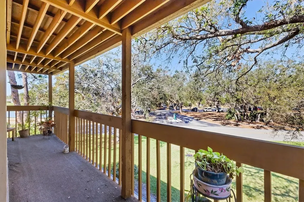 3073 Willow Green Sarasota FL 34235