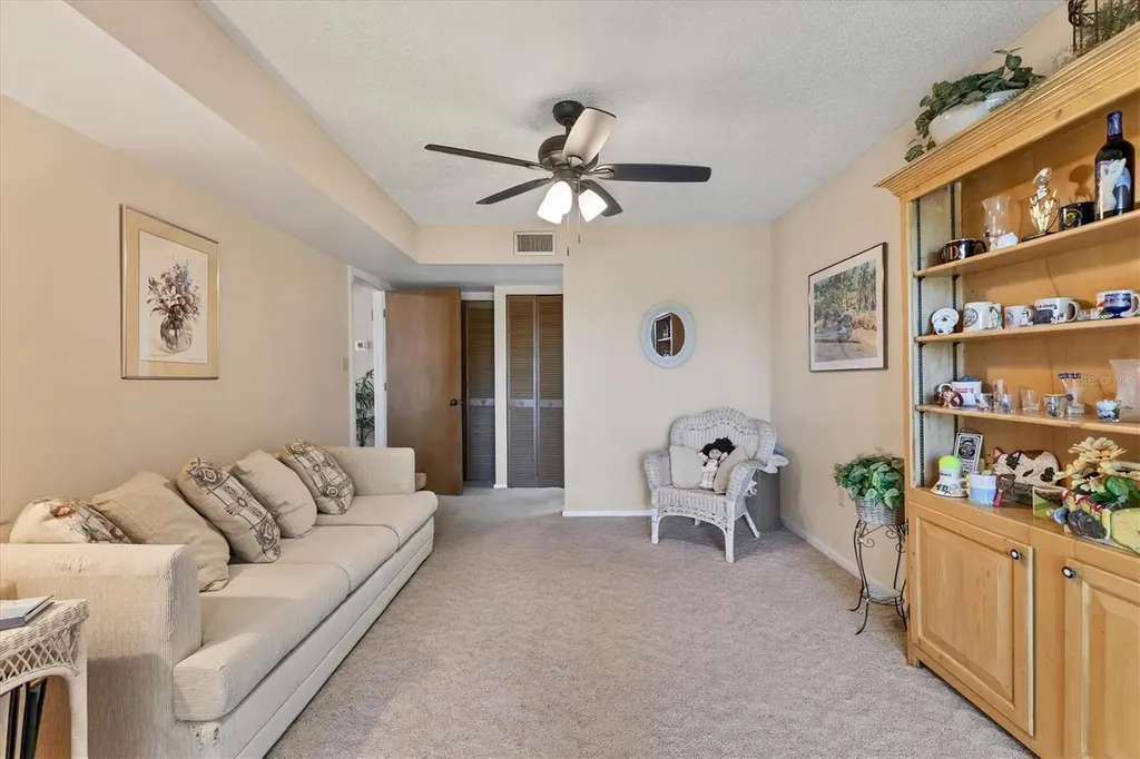 3073 Willow Green Sarasota FL 34235