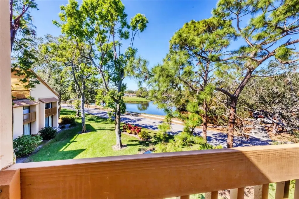 3073 Willow Green Sarasota FL 34235