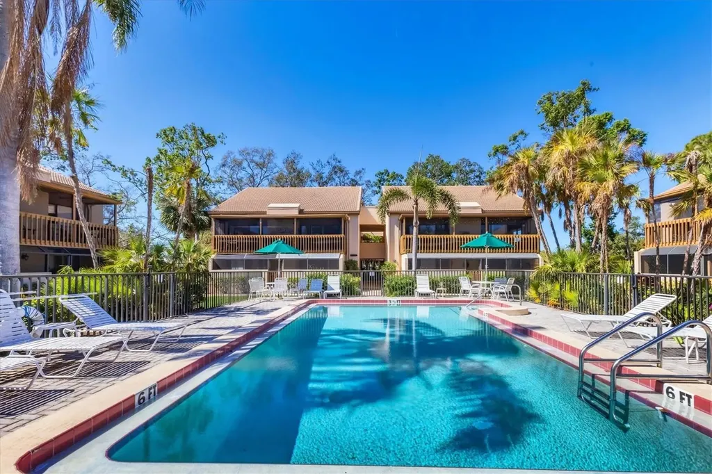 3073 Willow Green Sarasota FL 34235