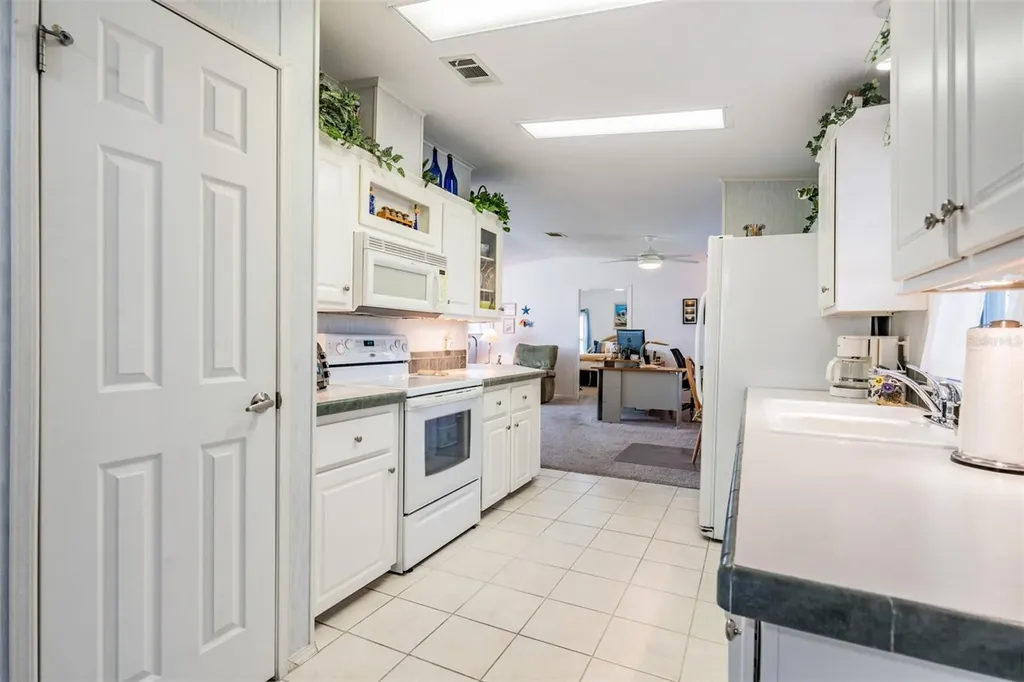 37508 Gill Avenue Zephyrhills FL 33541