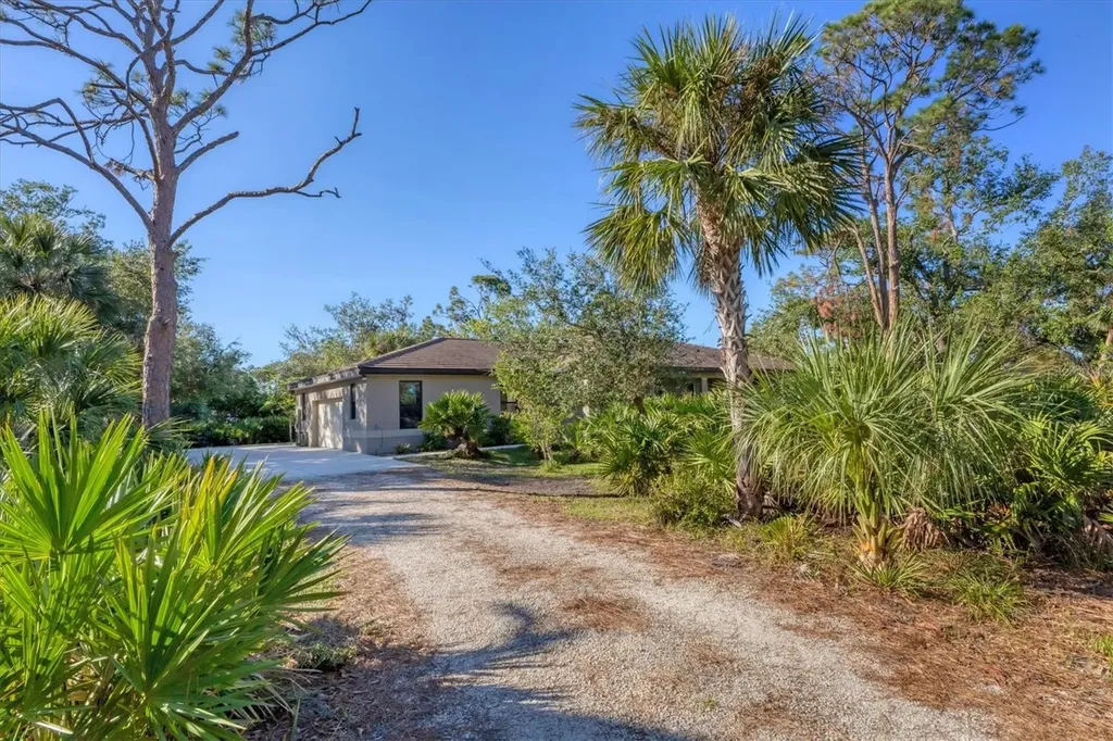 1115 Gladstone Boulevard Englewood FL 34223