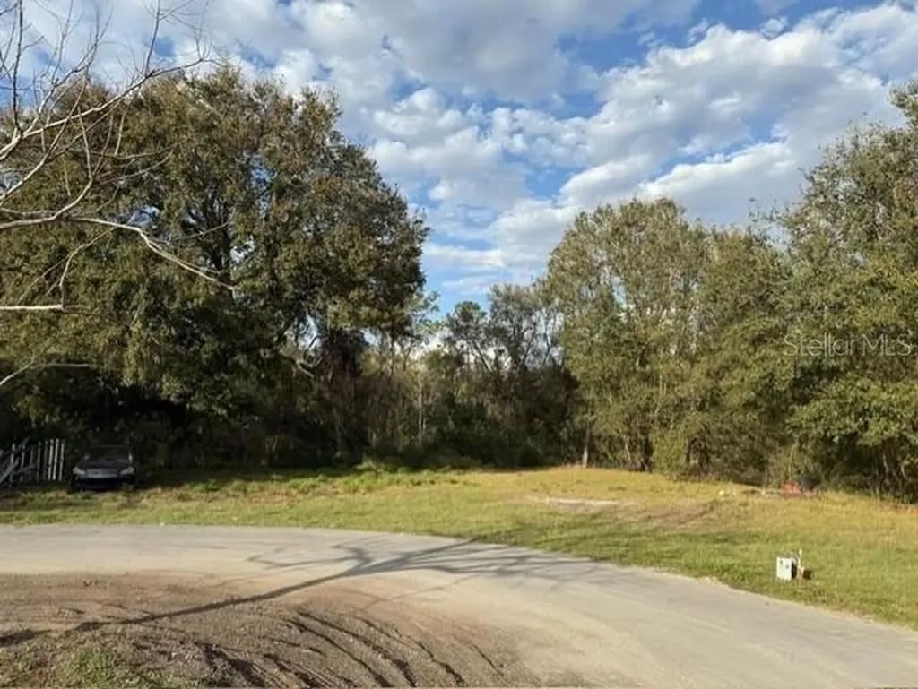 Canal Court Lake Wales FL 33859