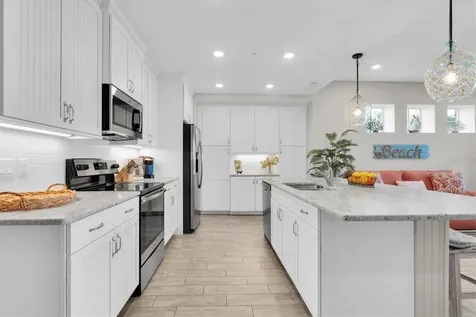 383 Aruba Circle Bradenton FL 34209