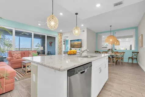 383 Aruba Circle Bradenton FL 34209