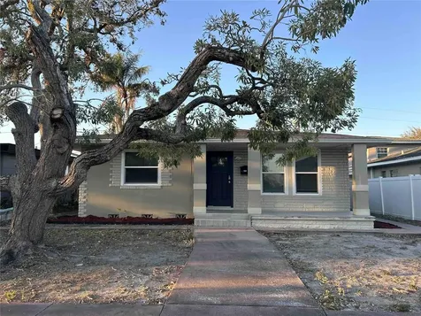 3711 1st Avenue S St Petersburg FL 33711