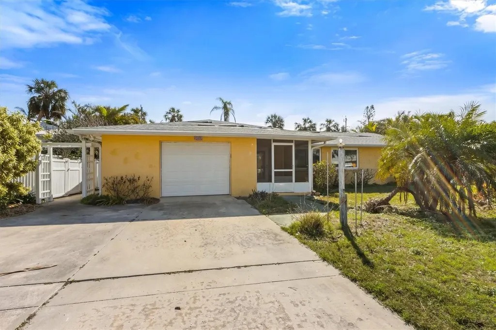 207 82nd Street Holmes Beach FL 34217