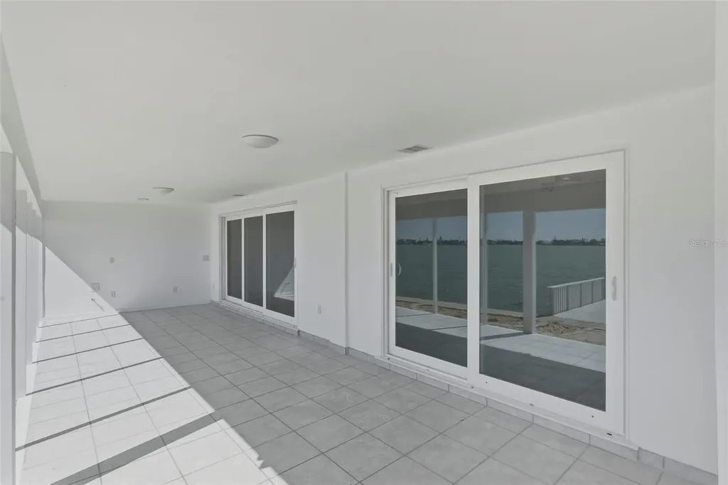672 Boca Ciega Point Boulevard N St Petersburg FL 33708