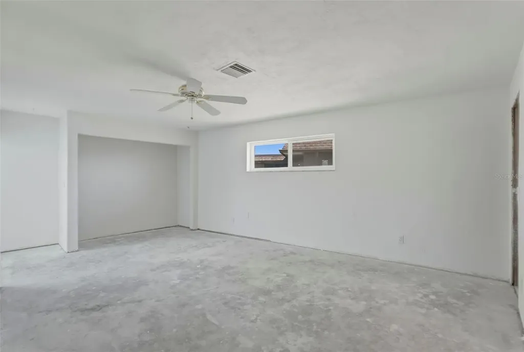 672 Boca Ciega Point Boulevard N St Petersburg FL 33708