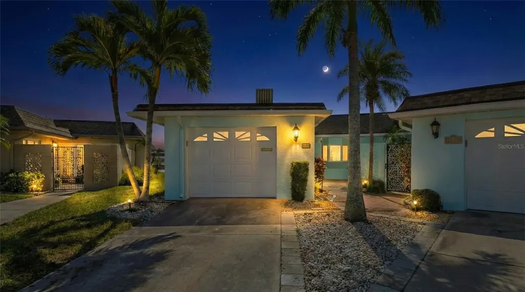 672 Boca Ciega Point Boulevard N St Petersburg FL 33708