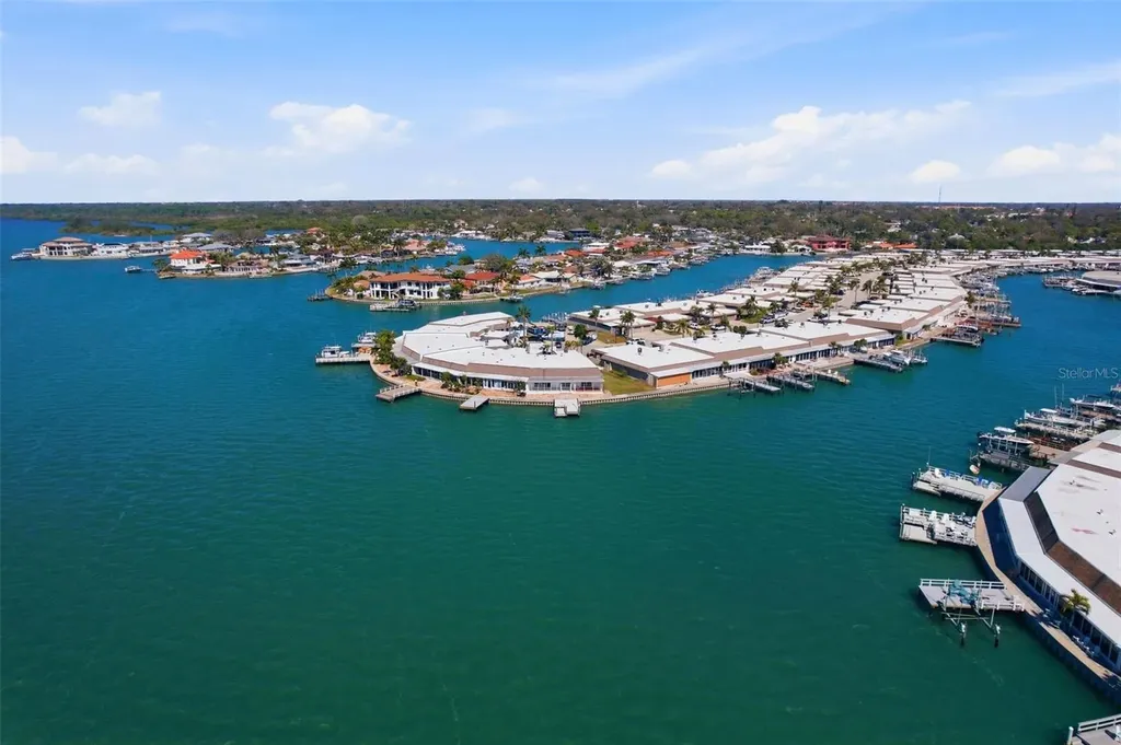 672 Boca Ciega Point Boulevard N St Petersburg FL 33708