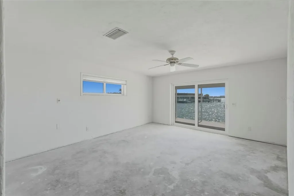 672 Boca Ciega Point Boulevard N St Petersburg FL 33708