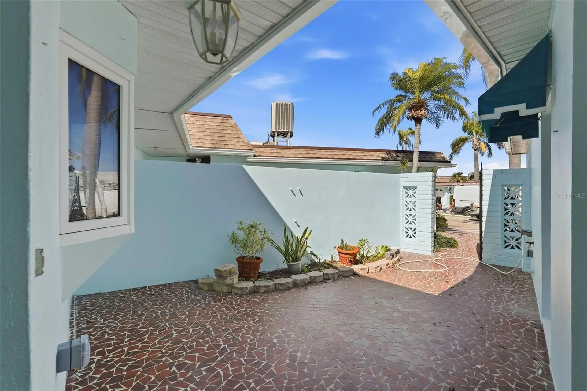 672 Boca Ciega Point Boulevard N St Petersburg FL 33708