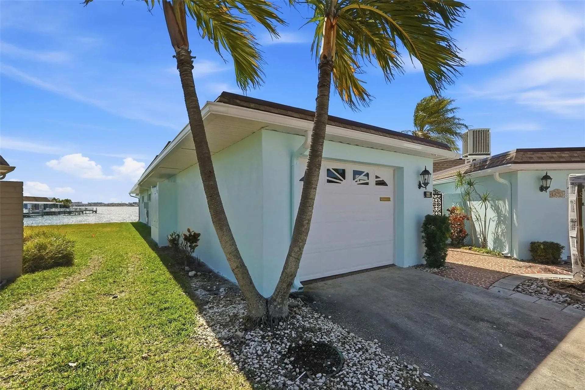 672 Boca Ciega Point Boulevard N St Petersburg FL 33708