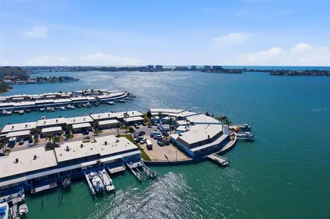 672 Boca Ciega Point Boulevard N St Petersburg FL 33708