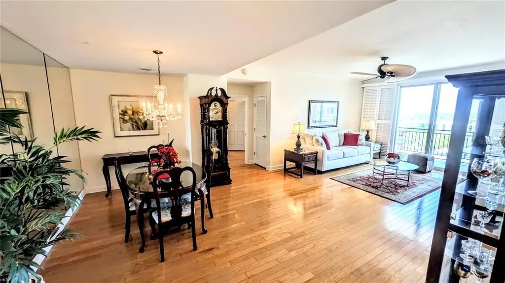 750 N Tamiami Trail Sarasota FL 34236