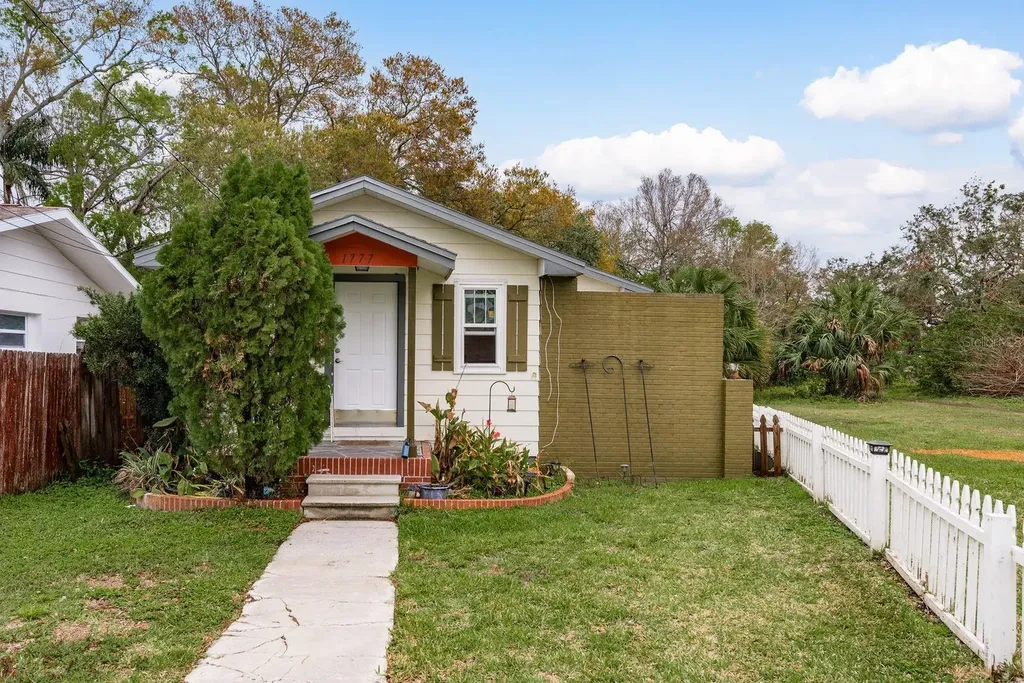 1777 Apache Trail Clearwater FL 33755