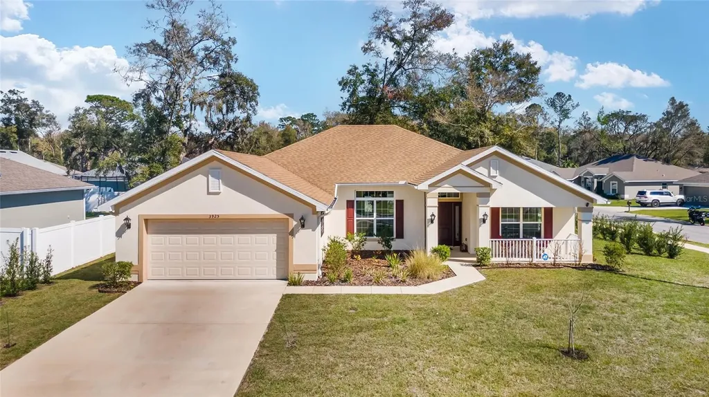 3925 NE 58th Circle Silver Springs FL 34488