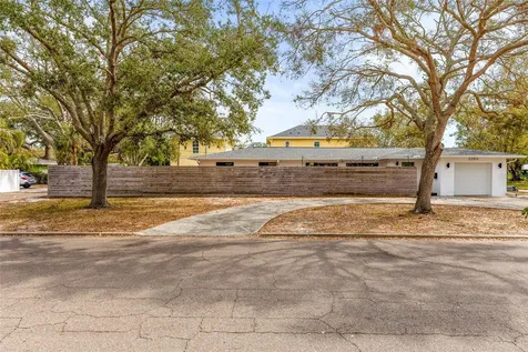 2260 Bay Street SE St Petersburg FL 33705