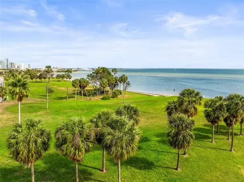 2260 Bay Street SE St Petersburg FL 33705
