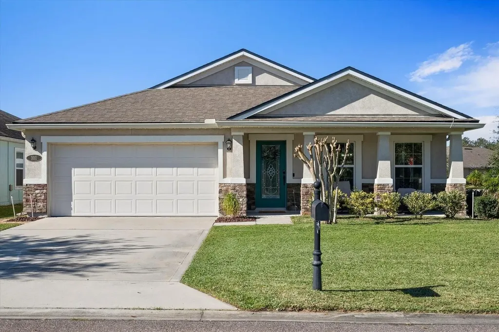 101 N Coopers Hawk Court Palm Coast FL 32164