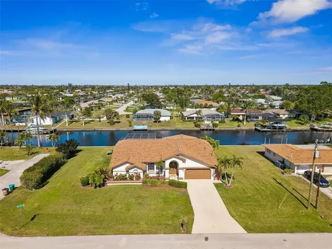 203 SE 37th Lane Cape Coral FL 33904