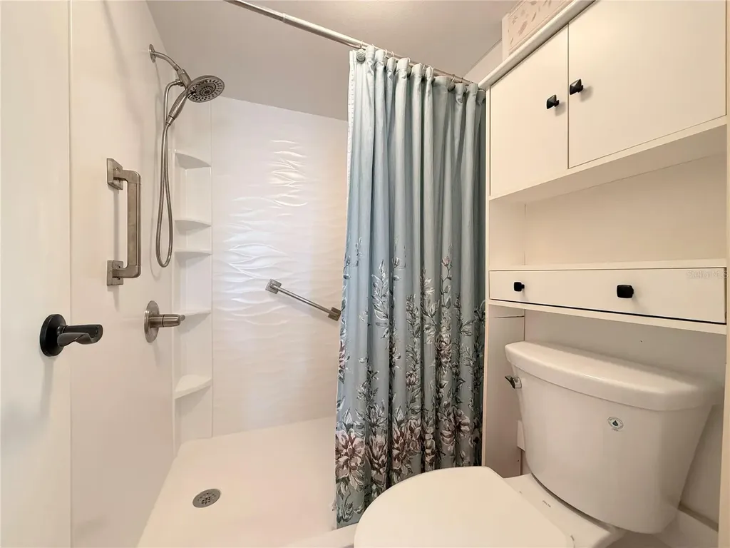 9000 Commodore Drive Seminole FL 33776