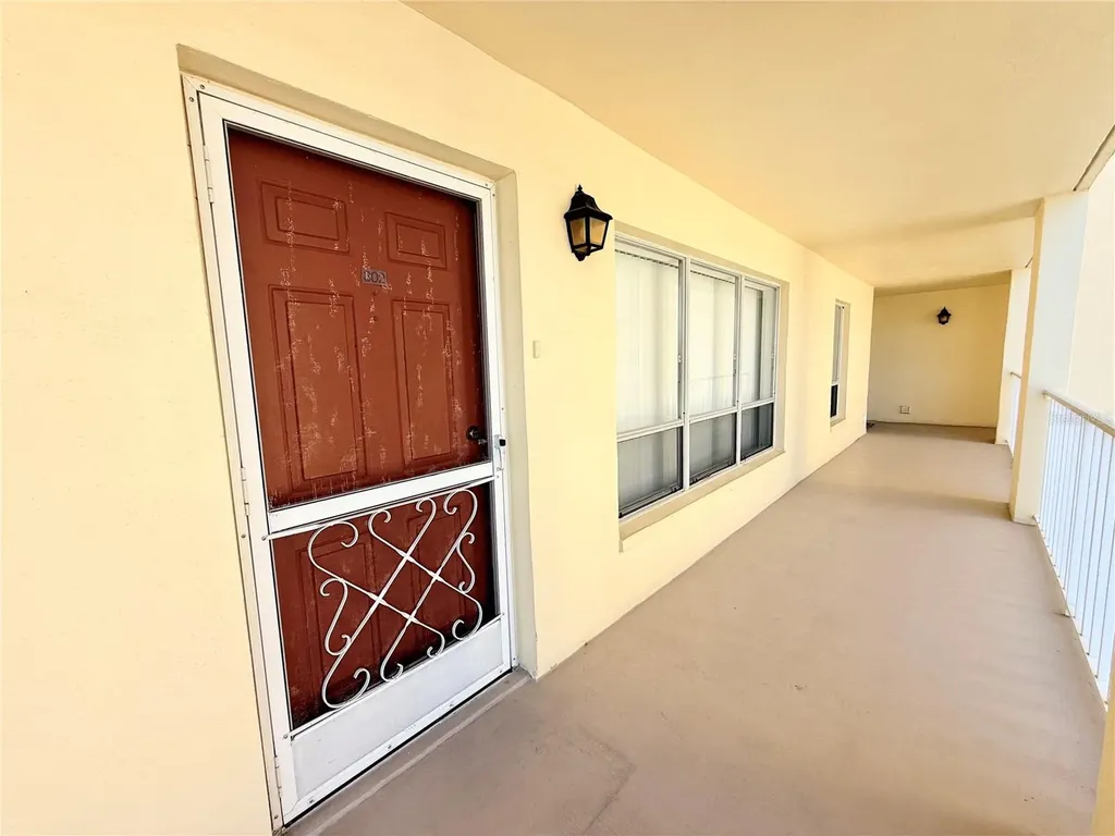 9000 Commodore Drive Seminole FL 33776