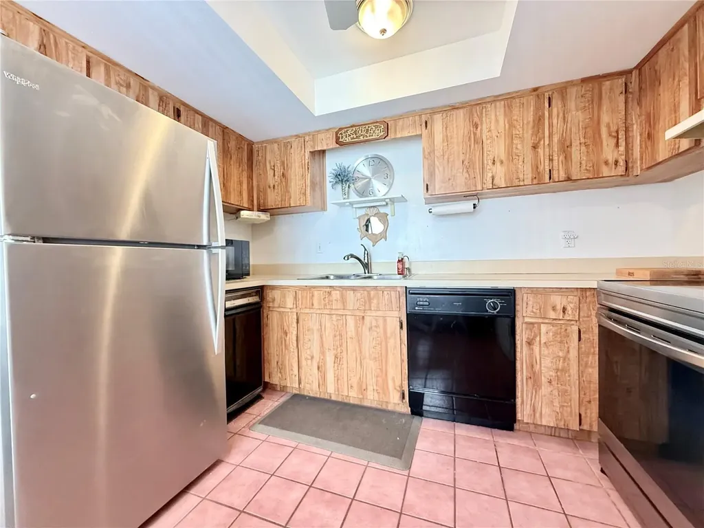 9000 Commodore Drive Seminole FL 33776