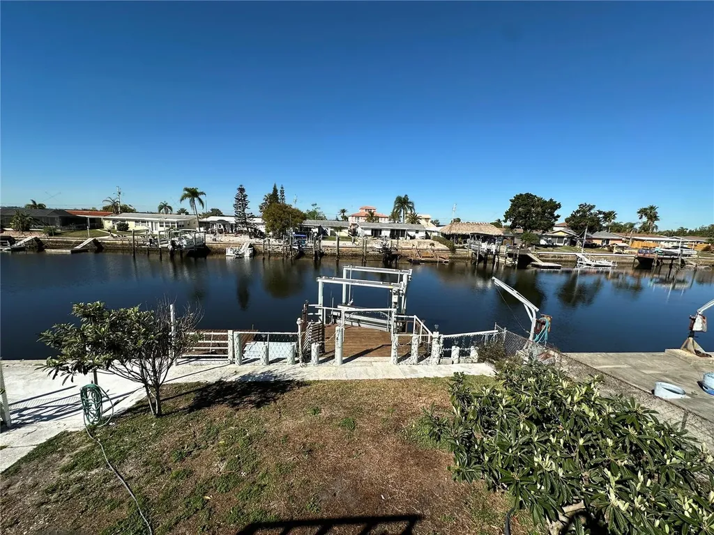 12613 4th Isle Hudson FL 34667