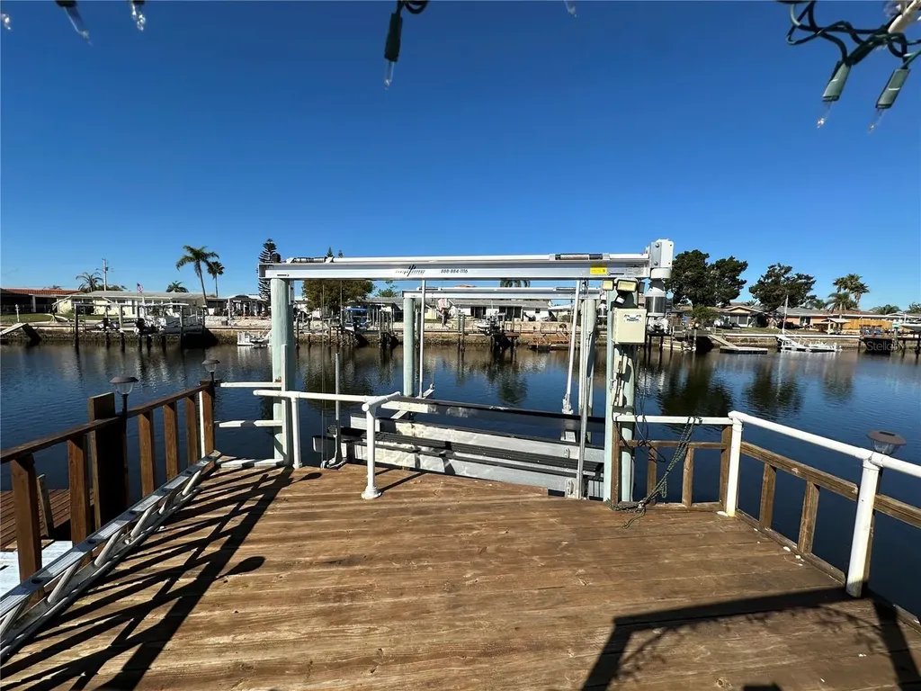 12613 4th Isle Hudson FL 34667