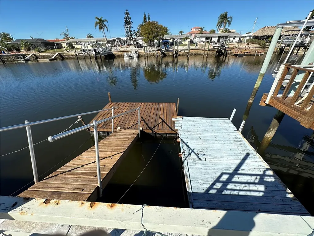 12613 4th Isle Hudson FL 34667