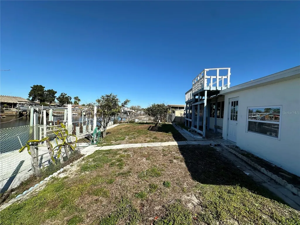 12613 4th Isle Hudson FL 34667