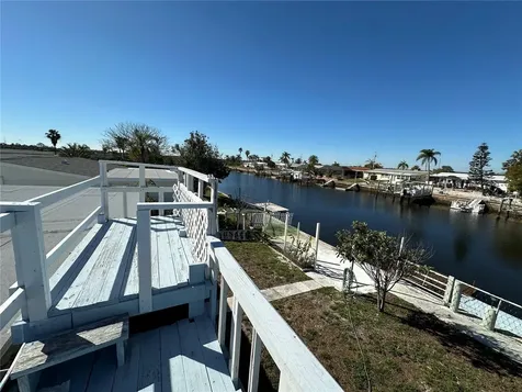 12613 4th Isle Hudson FL 34667