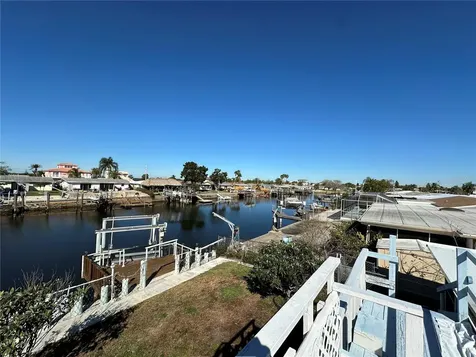 12613 4th Isle Hudson FL 34667