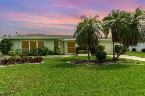 2811 SE 18th Court Cape Coral FL 33904
