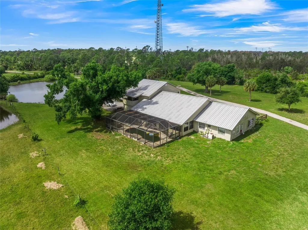 1520 S River Road Englewood FL 34223