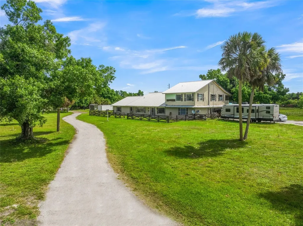 1520 S River Road Englewood FL 34223