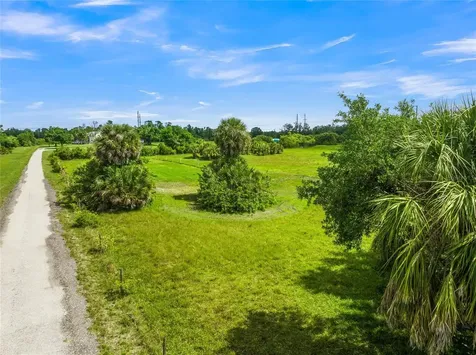 1520 S River Road Englewood FL 34223