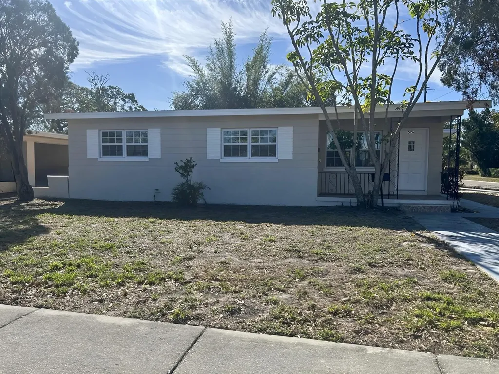 576 62nd Avenue S St Petersburg FL 33705
