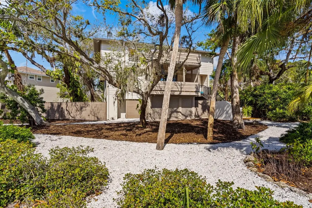 5239 Siesta Cove Drive Sarasota FL 34242