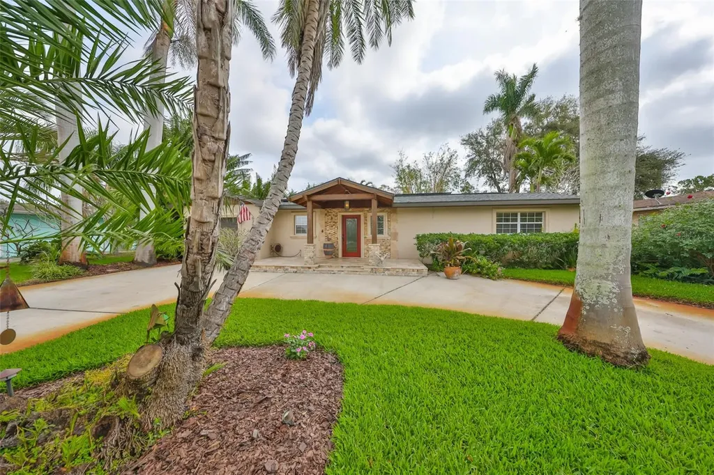 6791 17th Street N St Petersburg FL 33702