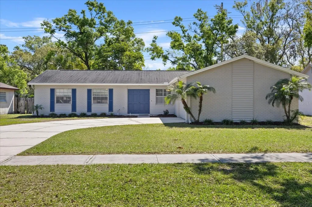 14019 Briardale Lane Tampa FL 33618