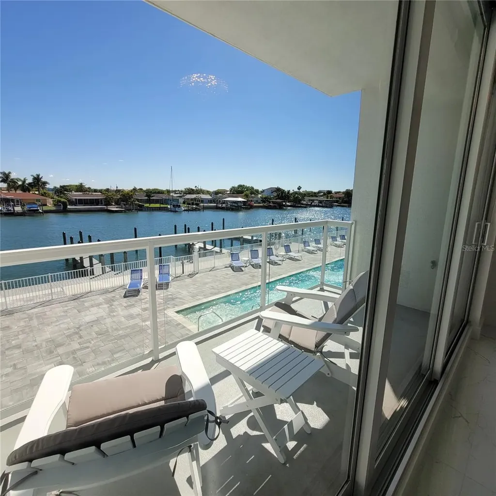 415 Island Way Clearwater Beach FL 33767